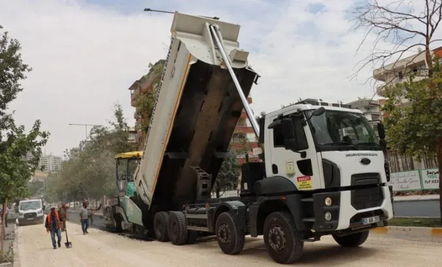 Şanlıurfa Büyükşehir yolları yeniliyor, Karaköprü’de ulaşım rahatlıyor