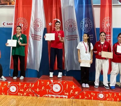 Kars’tan Anadolu Yıldızları Türkiye Şampiyonası’nda altın madalya